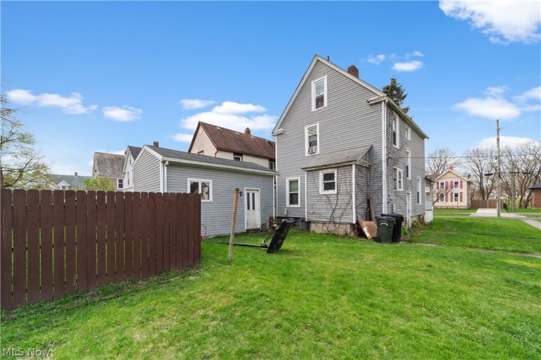 122 Elbe Street, Elyria, OH - Photo 2