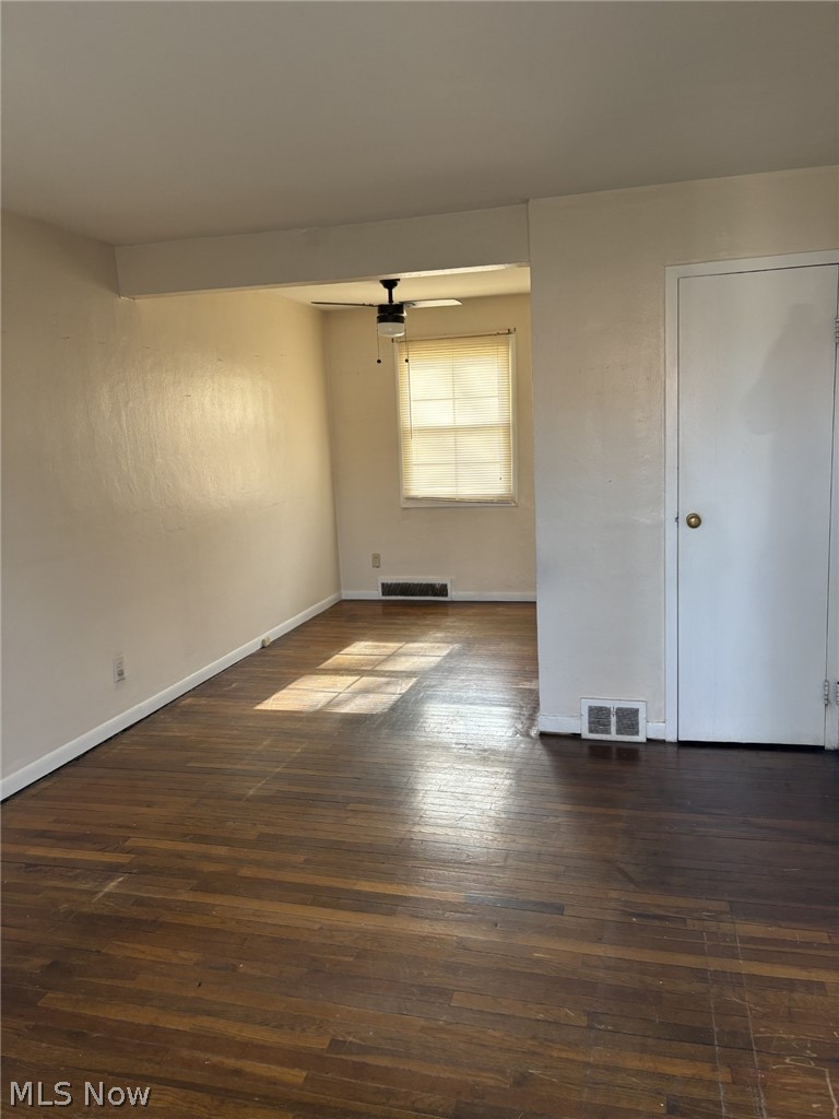 450 Kenwood Drive #D-12, Euclid, OH - Photo 4