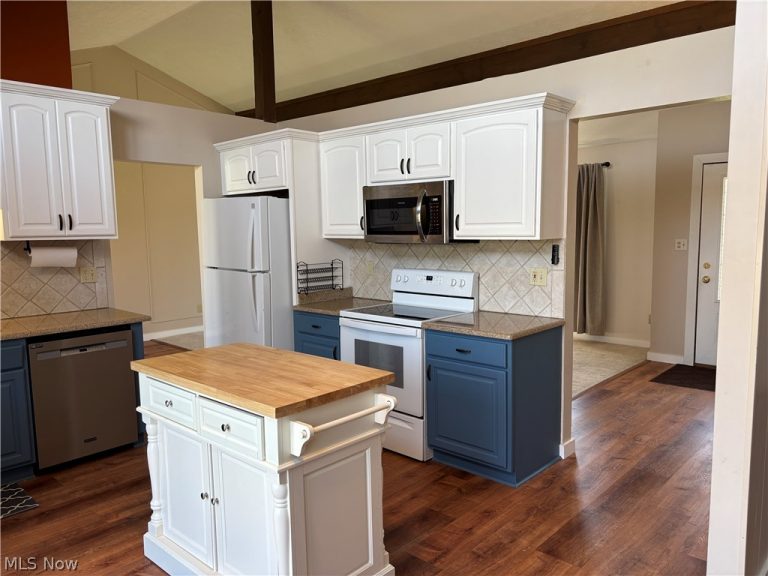 13926 Delaware Drive, Middleburg Heights, OH - Photo 8