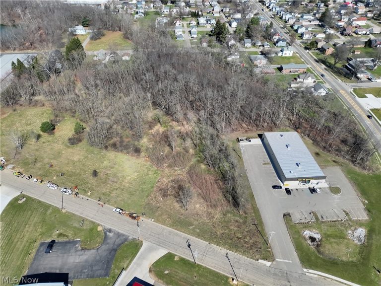 V/L Enterprise Circle, Louisville, OH - Photo 2