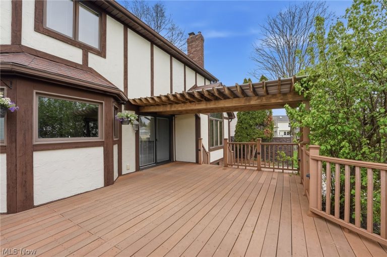 1960 Birkdale Drive, Uniontown, OH - Photo 5