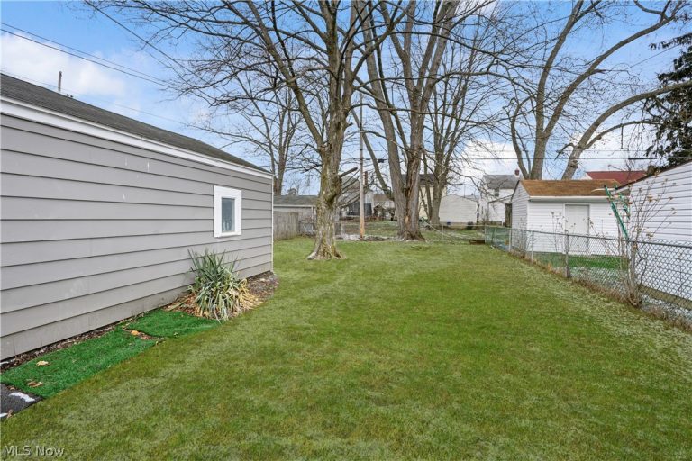 253 Pierce Avenue, Cuyahoga Falls, OH - Photo 8