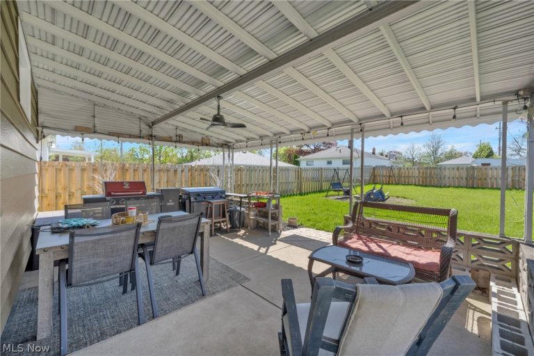 5590 Queens Highway, Parma, OH - Photo 8
