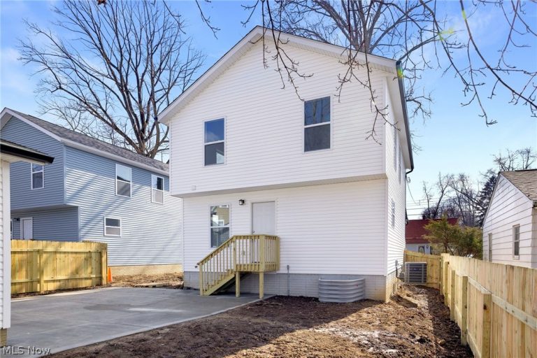 1331 Leonora Avenue, Akron, OH - Photo 3