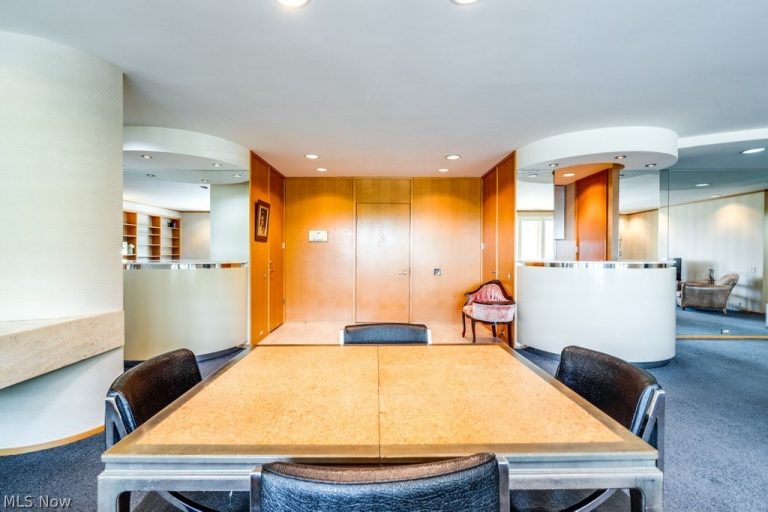 5200 Three Village Drive #3-DF, Lyndhurst, OH - Photo 6