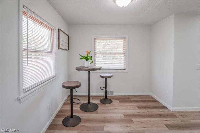 1548 Sunside Drive, Akron, OH - Photo 8