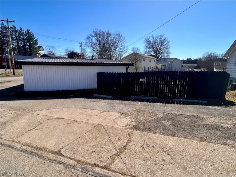 710 Lancaster Street, Marietta, OH - Photo 5