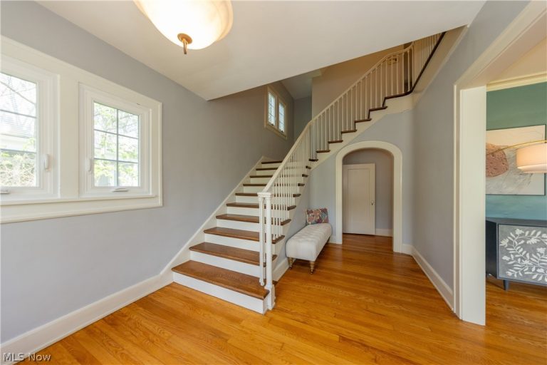 2637 Wellington Road, Cleveland Heights, OH - Photo 3