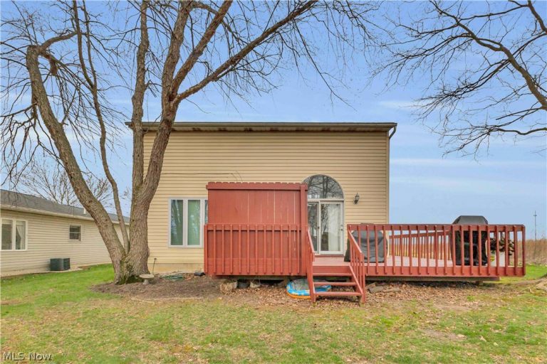 144 Royal Crest Drive #M, Seville, OH - Photo 3