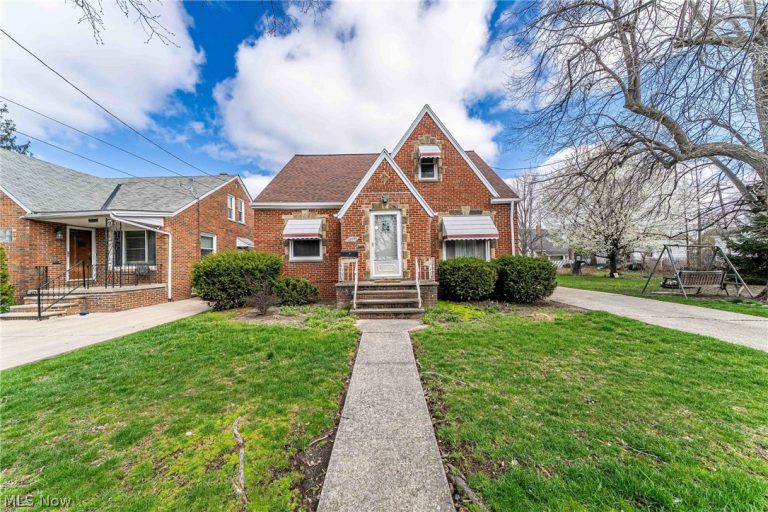 19605 Kewanee Avenue, Cleveland, OH, 44119