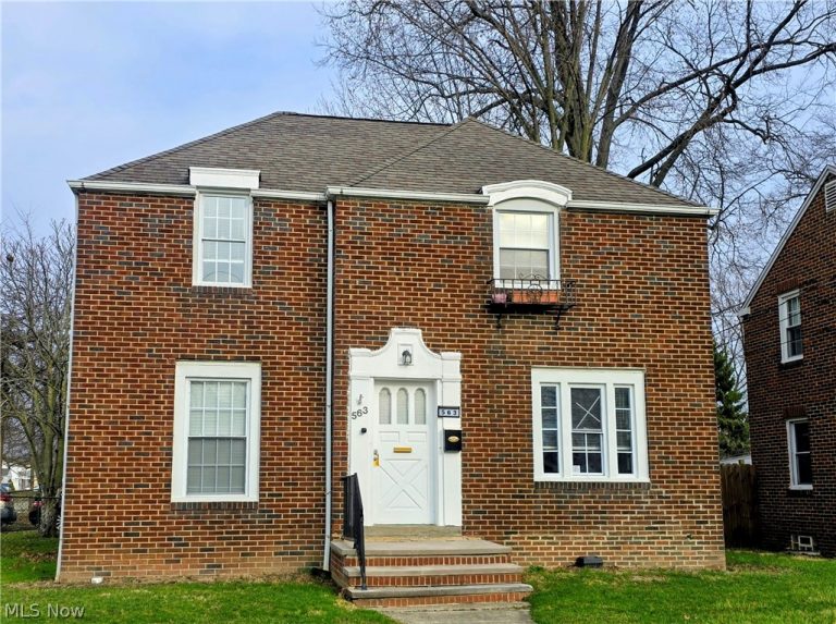 563 260th Street, Euclid, OH, 44132