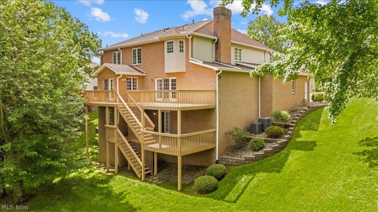 1405 Greenmont Hills Drive, Vienna, WV - Photo 5