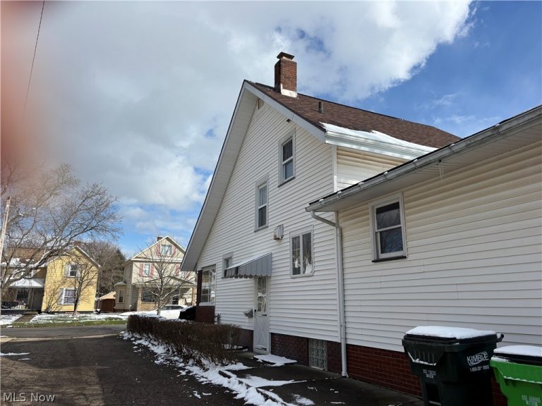 120 Prospect Street, Dover, OH - Photo 3