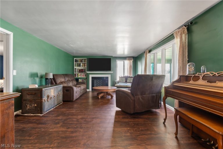 527 Main Street, Dalton, OH - Photo 8