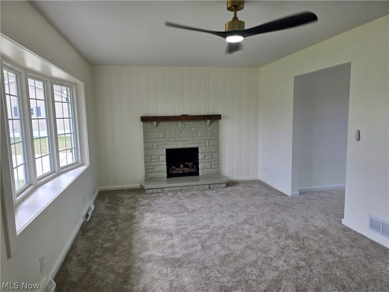 52 Meadow Ln Circle, Parkersburg, WV - Photo 2