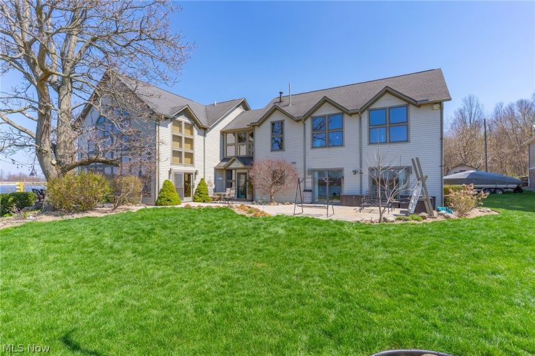 2154 River Road, Lake Milton, OH - Photo 3