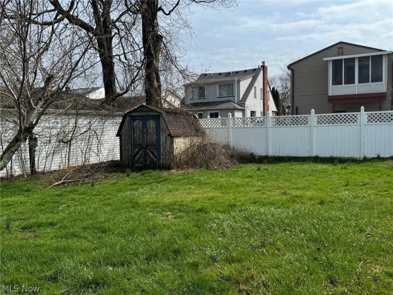 1231 346th Street, Eastlake, OH - Photo 5