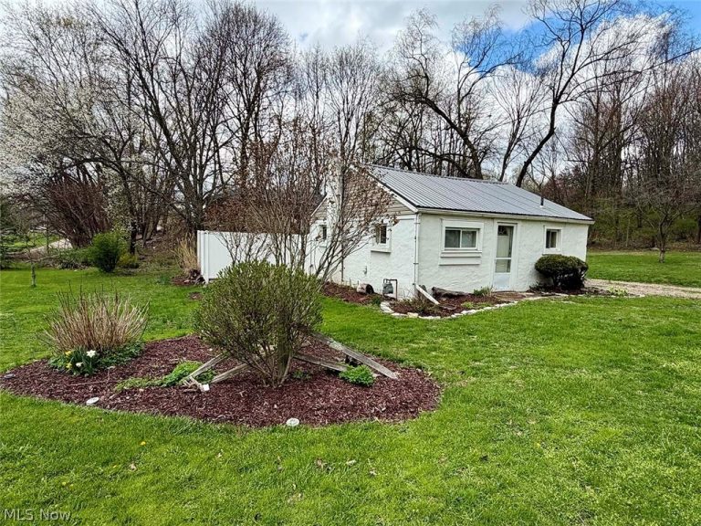 1610 Connecticut Avenue, Massillon, OH - Photo 5