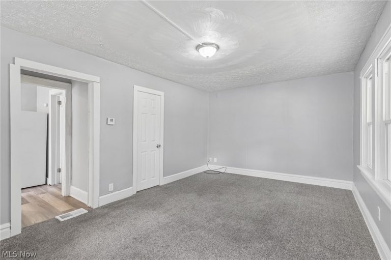 600 Grace Avenue, Akron, OH - Photo 8