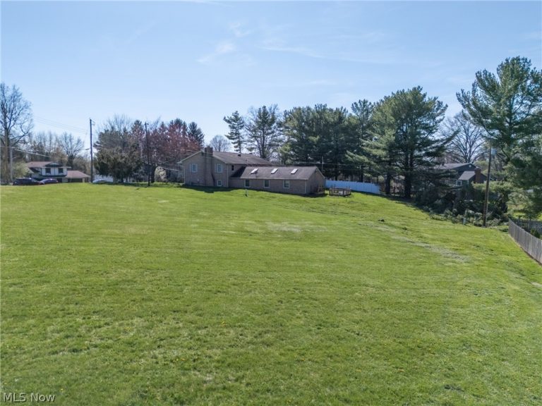 7395 Market Avenue, North Canton, OH - Photo 2