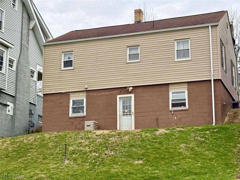 331 Saint Clair Avenue, Cadiz, OH - Photo 5