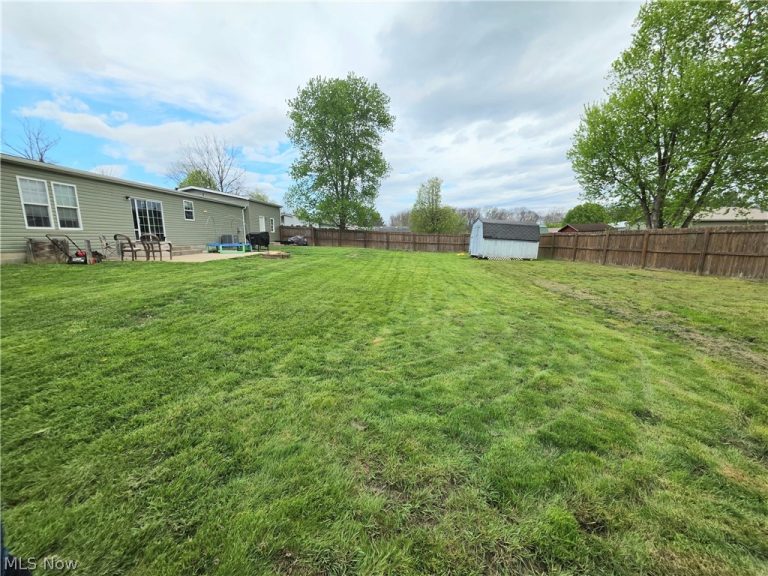 44 Scarce Fat Road, Mineral Wells, WV - Photo 2