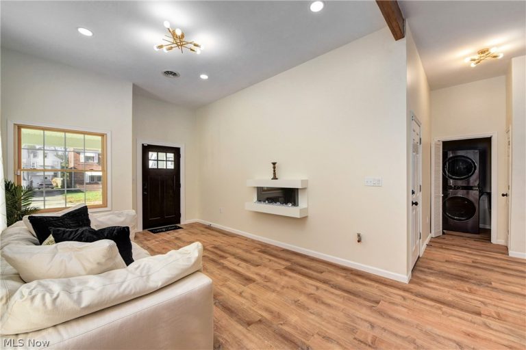 924 Greyton, Cleveland Heights, OH - Photo 5