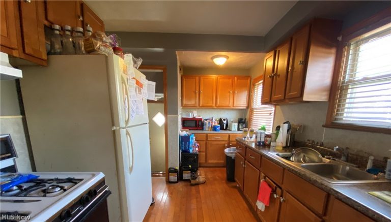 3380 147th Street, Cleveland, OH - Photo 4
