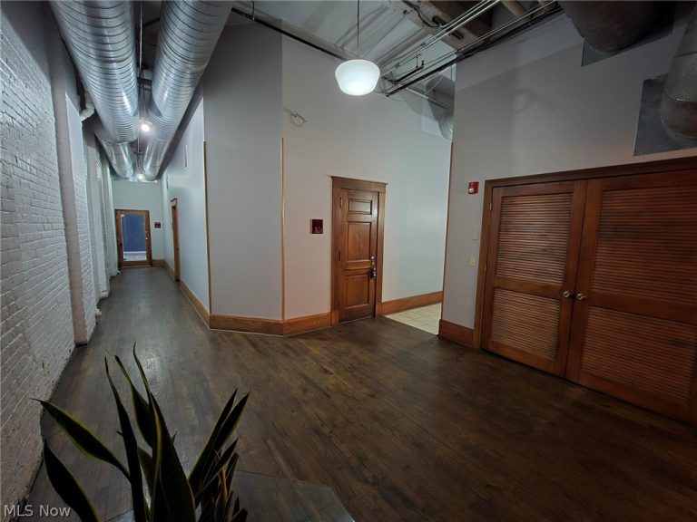 1667 40th Street, Cleveland, OH - Photo 6