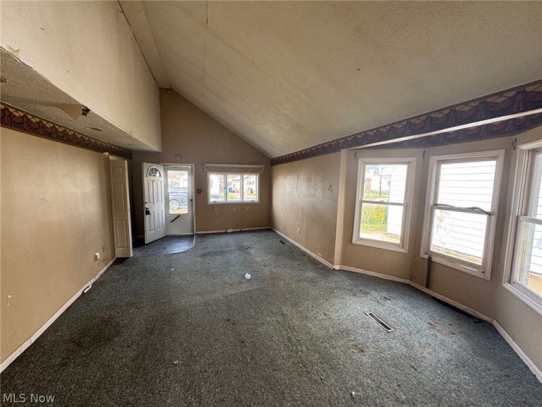 1231 346th Street, Eastlake, OH - Photo 6