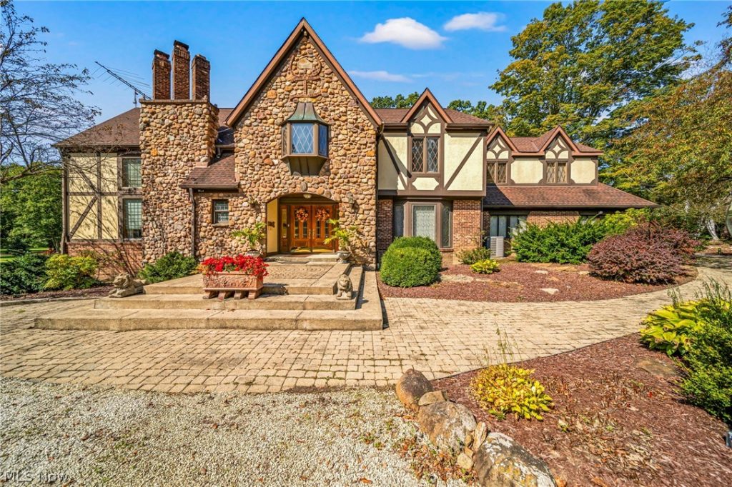 8801 Bunker Road, Orwell, OH