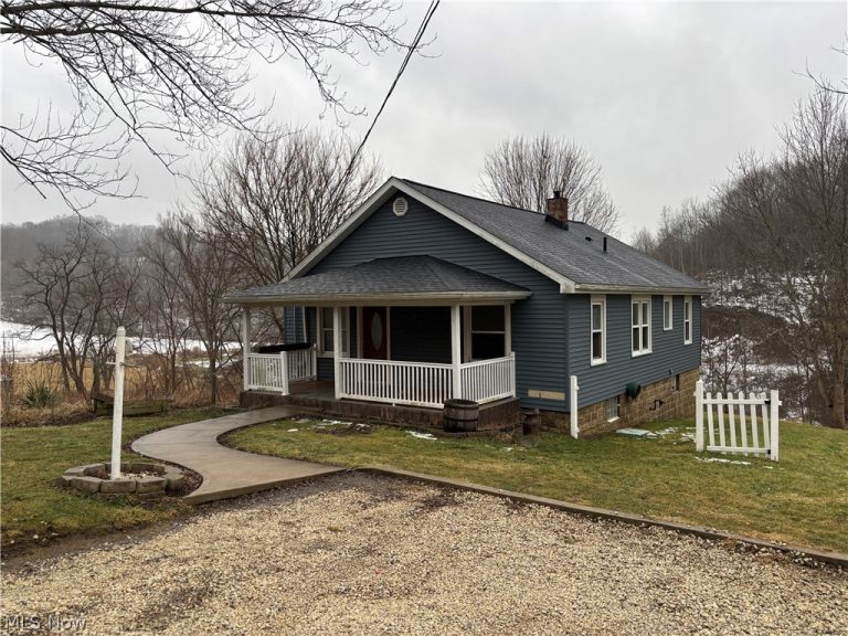 4301 Steubenville Road, Amsterdam, OH - Photo 2