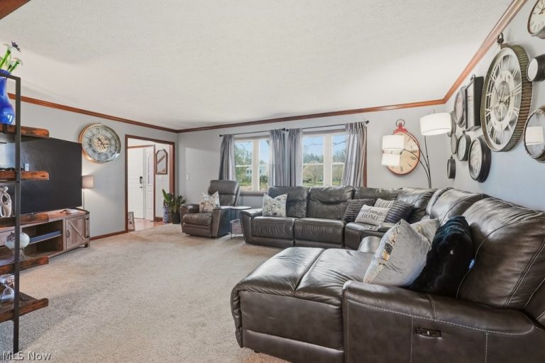 7308 Arborwood Drive, Hudson, OH - Photo 4