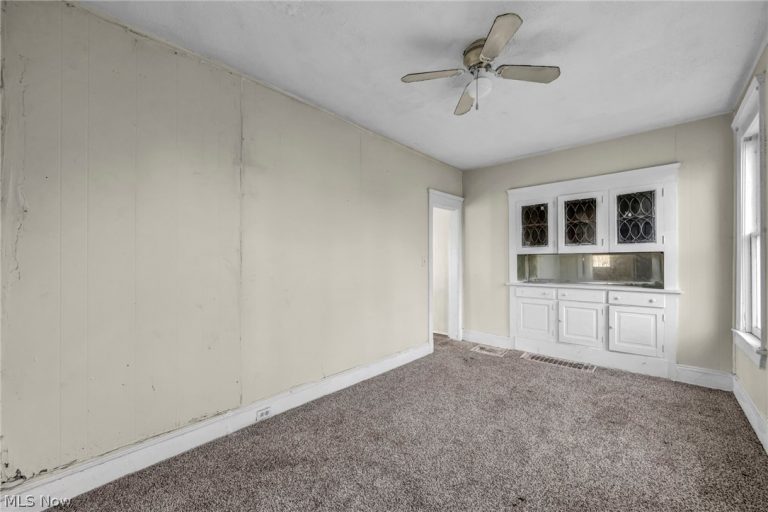 8110 Melrose Avenue, Cleveland, OH - Photo 8