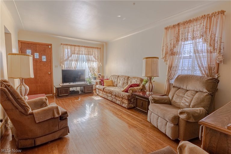 2306 Cherry Hill Avenue, Youngstown, OH - Photo 8