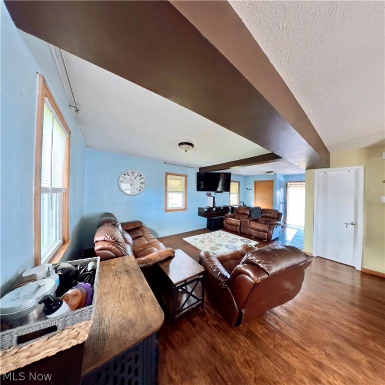 4401 9th Avenue, Vienna, WV - Photo 4