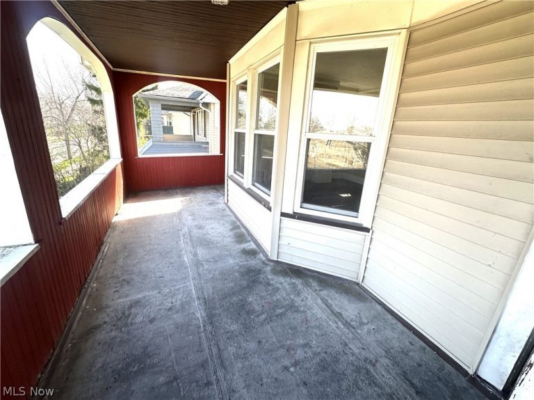 3342 Desota Avenue #2, Cleveland Heights, OH - Photo 3