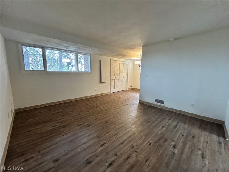 94 View Street #5, Weirton, WV - Photo 3