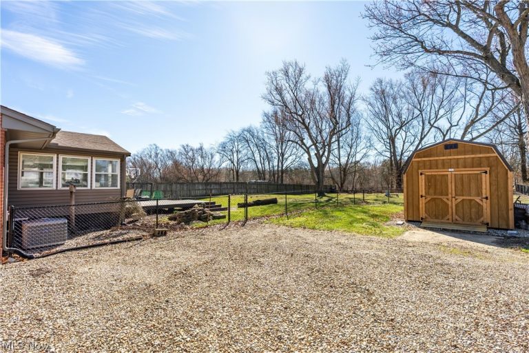 1670 Berna Road, Green, OH - Photo 2
