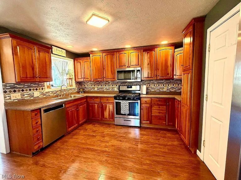 6134 Mahoning Avenue, Warren, OH - Photo 6