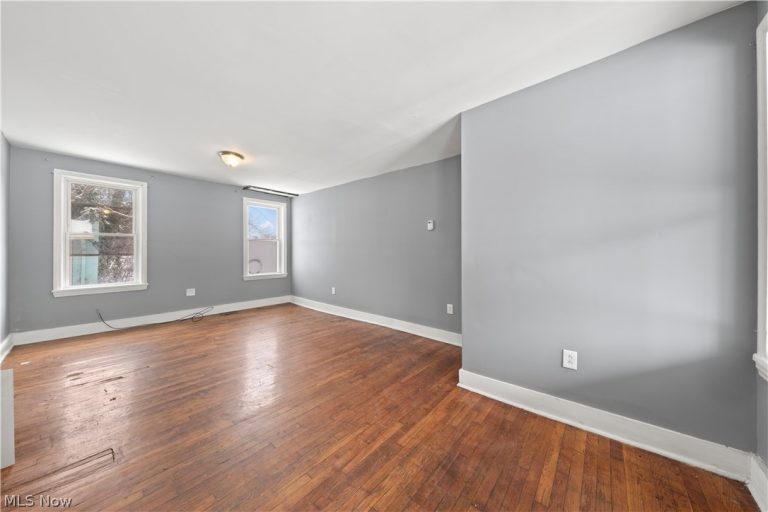 2000 Seymour Avenue, Cleveland, OH - Photo 2