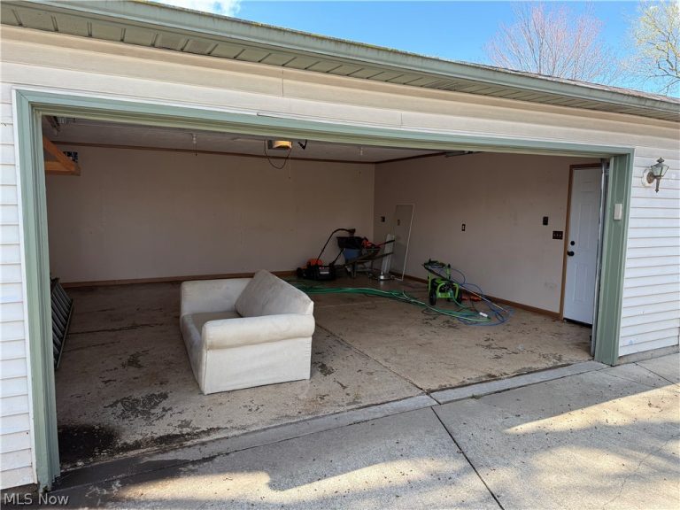 1030 349th Street, Eastlake, OH - Photo 8