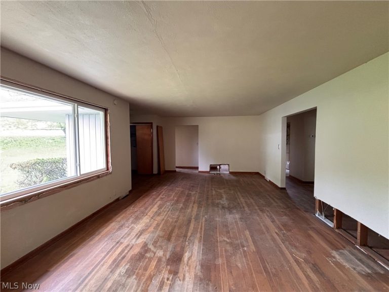 4672 Veterans Boulevard, New Cumberland, WV - Photo 3