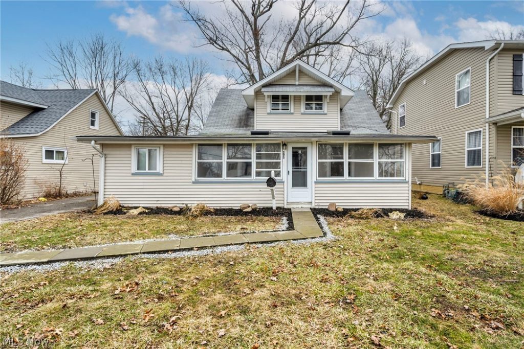 295 E 238th Street, Euclid, OH