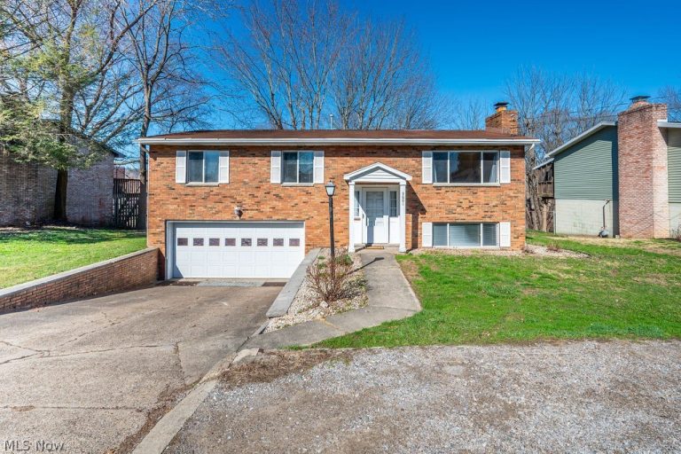 3601 1st Avenue, Vienna, WV, 26105