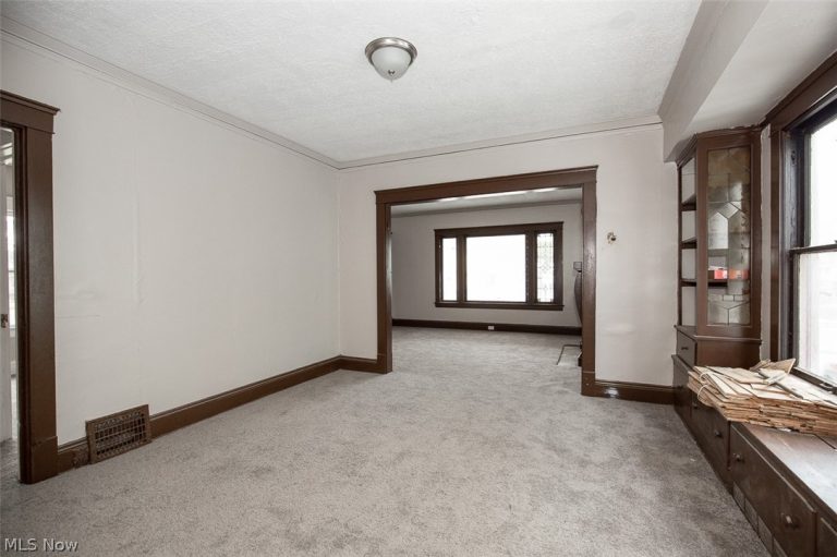 10724 Sprague Avenue, Cleveland, OH - Photo 8