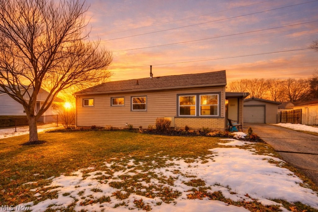 1203 Sarlson Avenue, Akron, OH