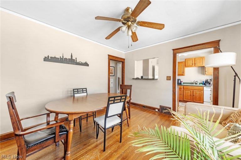 2114 Elbur Avenue, Lakewood, OH - Photo 5