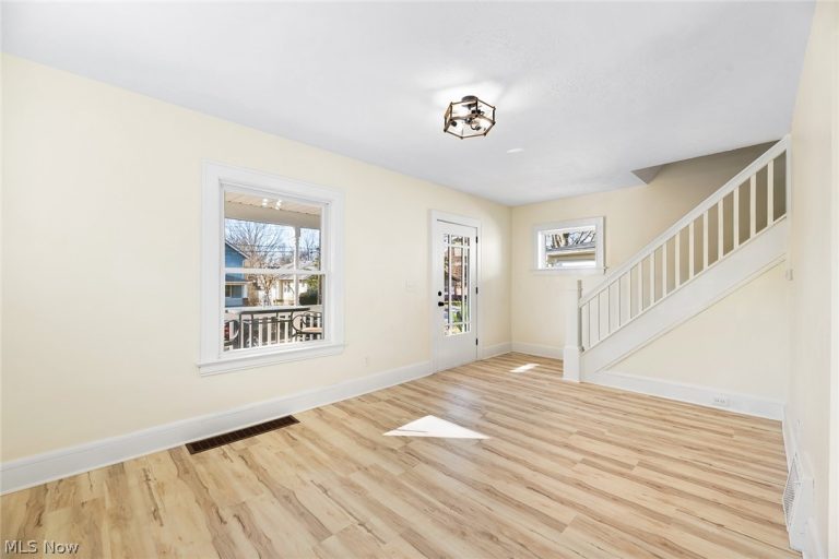 1933 10th Street, Cuyahoga Falls, OH - Photo 4