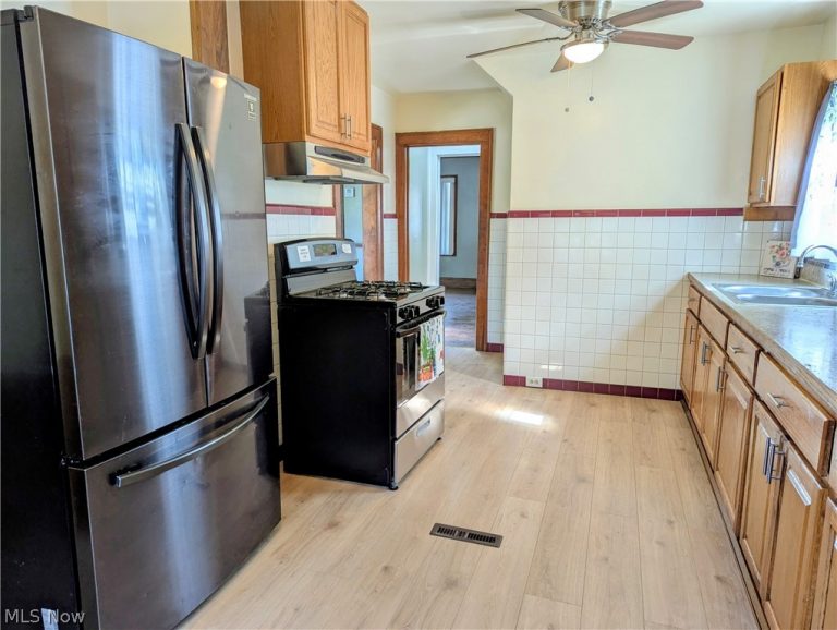 2108 Marlindale Road, Cleveland Heights, OH - Photo 8